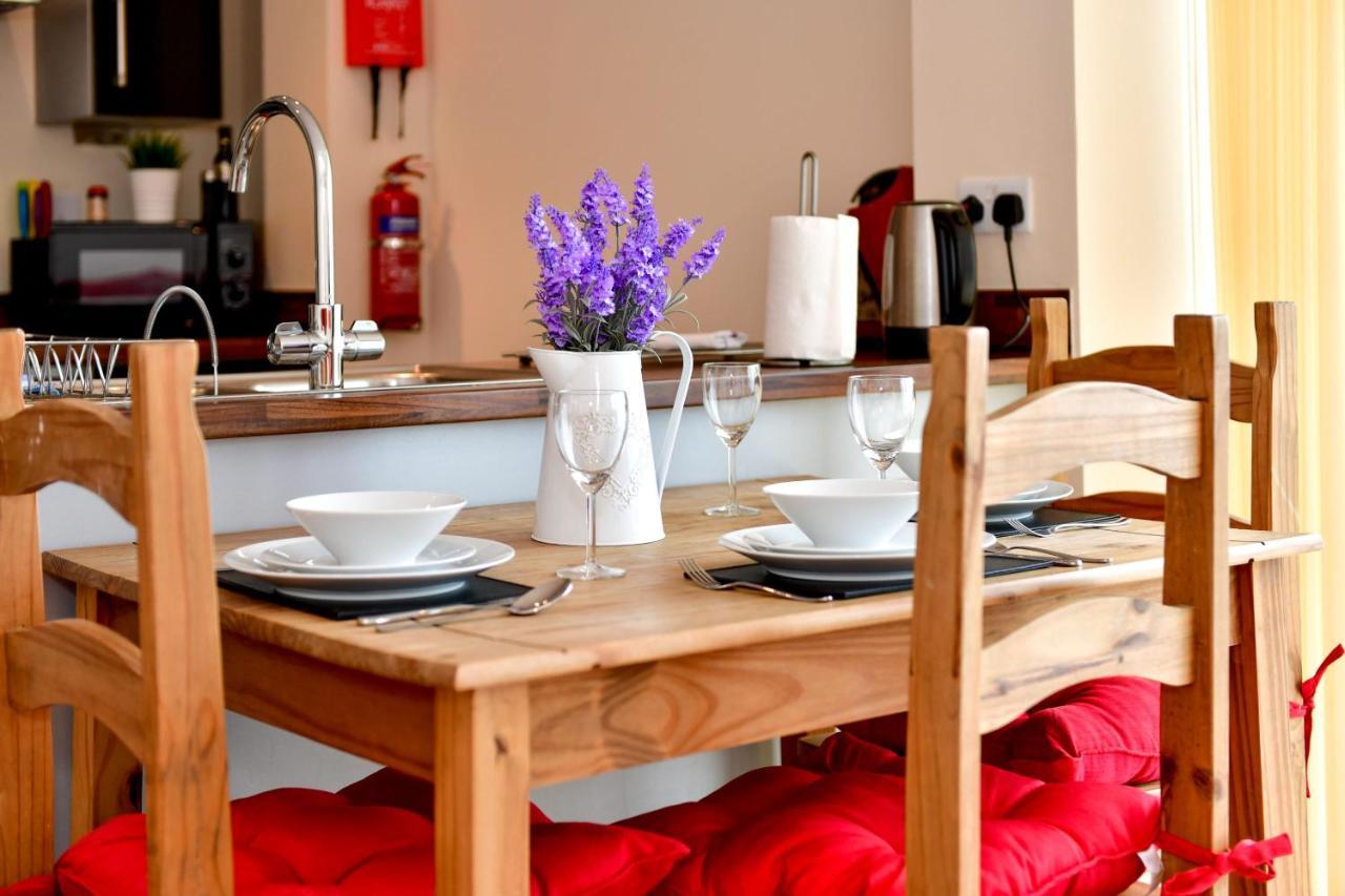 Meridian Quay Apartments, By Jsw Short Stay Swansea Zewnętrze zdjęcie