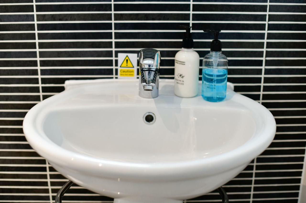 Meridian Quay Apartments, By Jsw Short Stay Swansea Zewnętrze zdjęcie