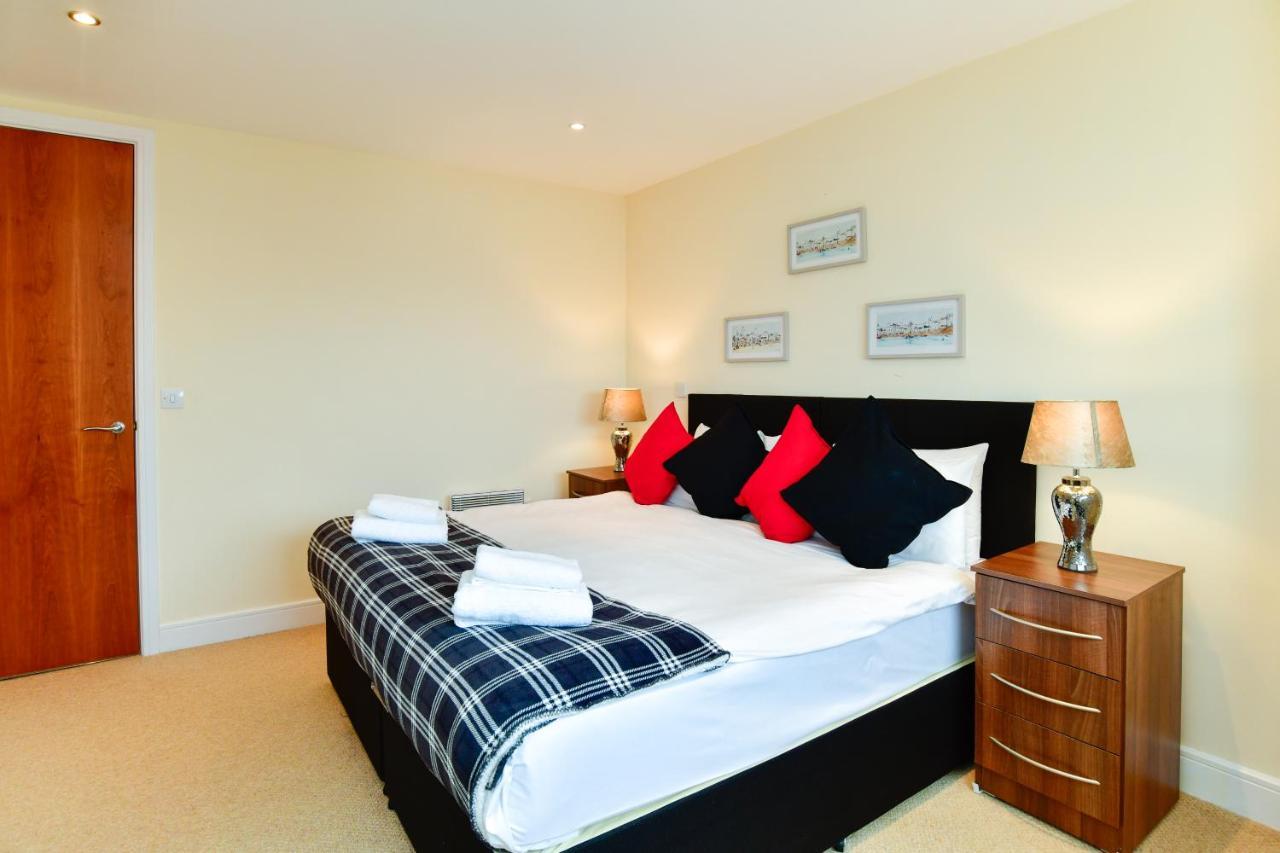 Meridian Quay Apartments, By Jsw Short Stay Swansea Zewnętrze zdjęcie