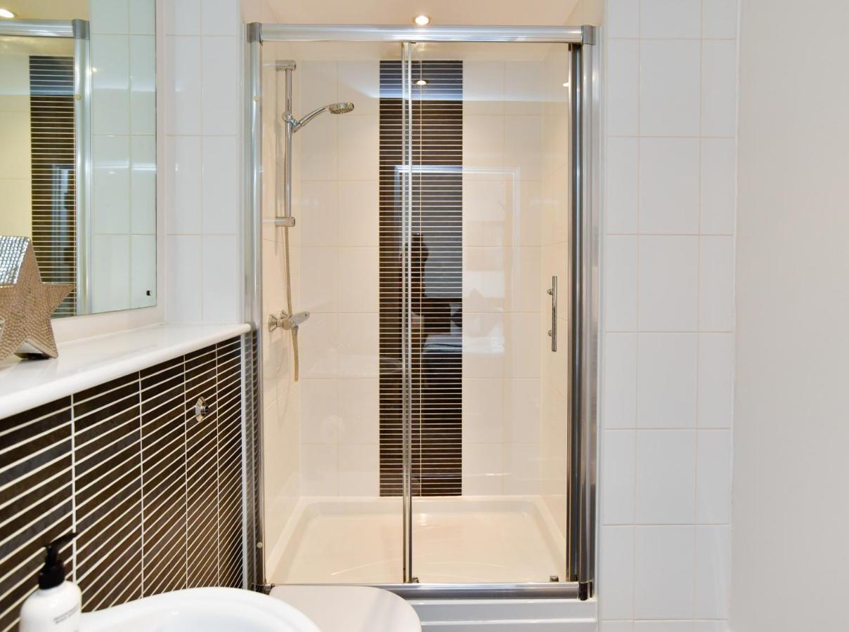 Meridian Quay Apartments, By Jsw Short Stay Swansea Zewnętrze zdjęcie