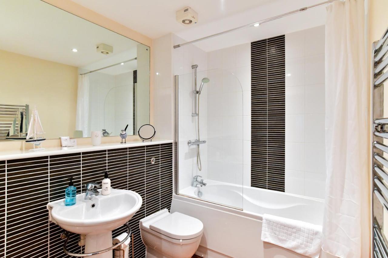 Meridian Quay Apartments, By Jsw Short Stay Swansea Zewnętrze zdjęcie
