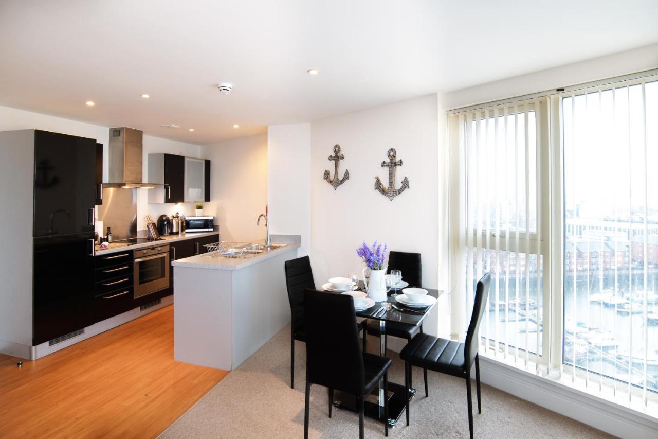 Meridian Quay Apartments, By Jsw Short Stay Swansea Zewnętrze zdjęcie